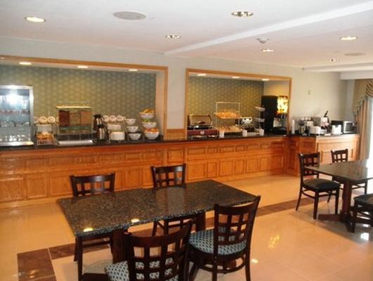 Comfort Inn Bourbonnais Near I-57 Restaurant photo